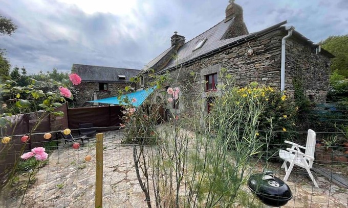 Serent House | Country Haven: Maison Bretonne - Rated 9.1/10 & Child Friendly