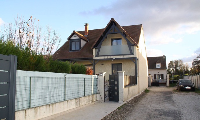 Argenteuil House | Maison Canoa: Your Ideal Family-Friendly Retreat Awaits