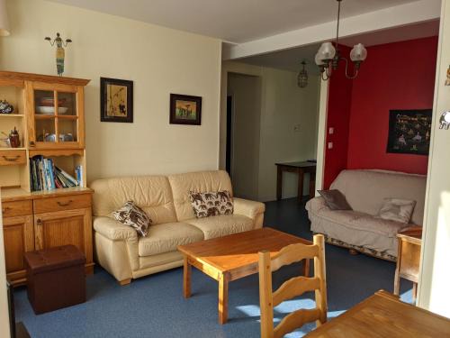 Barfleur House | Oceanfront Family Retreat at Maison Centre de Barfleur