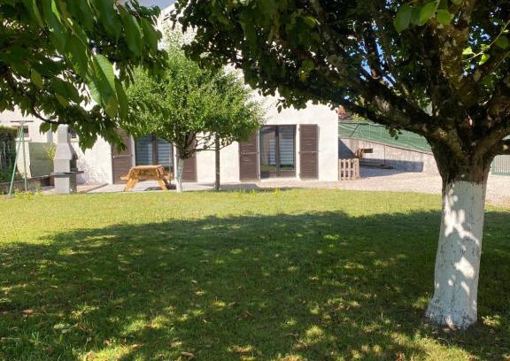 Raddon-et-Chapendu House | Cozy Retreat in Raddon Village - Guest Rated 9.6/10