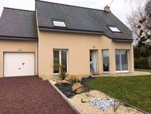 Breville-sur-Mer House | Elegant 4-Star Retreat with Jacuzzi Near Breville Beach