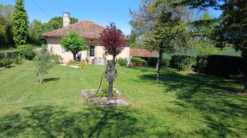 Martisserre House | Garden Retreat: 2 Bedroom Maison with WiFi in Martisserre