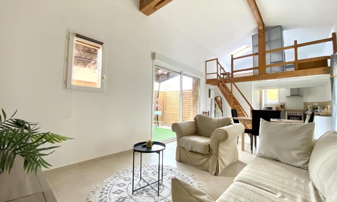 Biganos House | Cozy Maison Near All Conveniences - Child Friendly Retreat