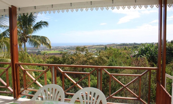 Saint-Paul House | Oceanview Retreat in Saint Paul - Ideal for Families