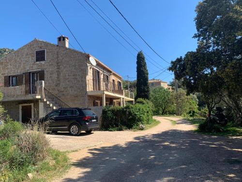 Figari Apartment | Inviting Maison Chez Laurent: Guest Rated 9/10 & Accessible