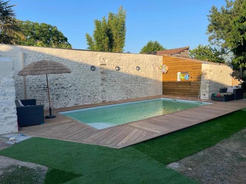 Jard-sur-Mer House | Cozy 4-Star Retreat with Garden & WiFi Near Jard sur Mer