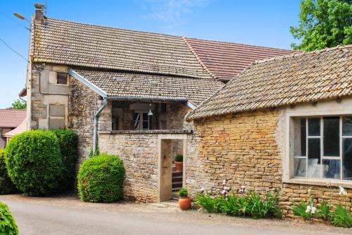 Grevilly House | Comfortable Maison in Grevilly with Garden and Parking