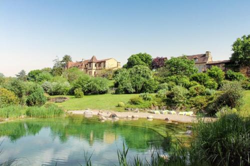 Saint-Cybranet House | Inviting Maison Conviviale in Saint Cybranet with Pool