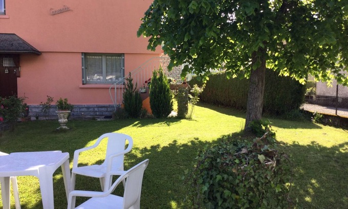 Bagneres-de-Bigorre Apartment | Cozy Apartment in Villa, Steps from Bagnères de Bigorre