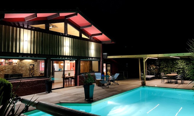 Merignac House | Beautiful Maison D'architecte Near Bordeaux with Heated Pool