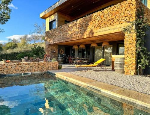 Cazouls-les-Beziers Apartment | Idyllic Retreat at Maison d'hôtes Les Oliviers - 4 Stars