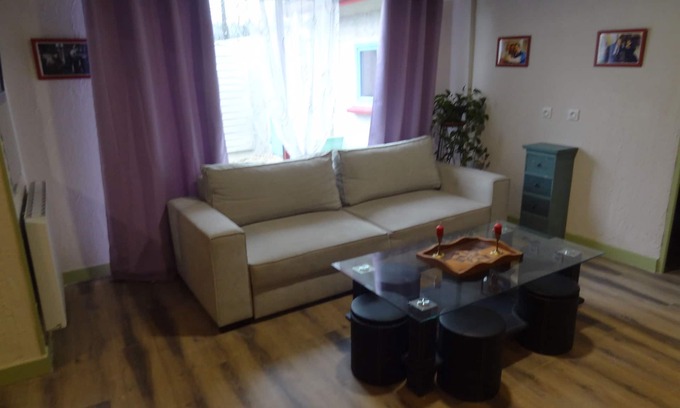 Cahors House | Pet-Friendly Maison D'hôtes "aux P'tits Loups de Cahors"
