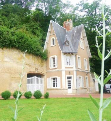Larcay House | Explore Maison Dans Le Parc Du Château with Private Pool