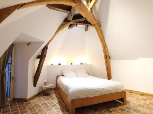 Le Vieil-Bauge House | Cozy Maison de Bourg with Private Courtyard Near Zoo