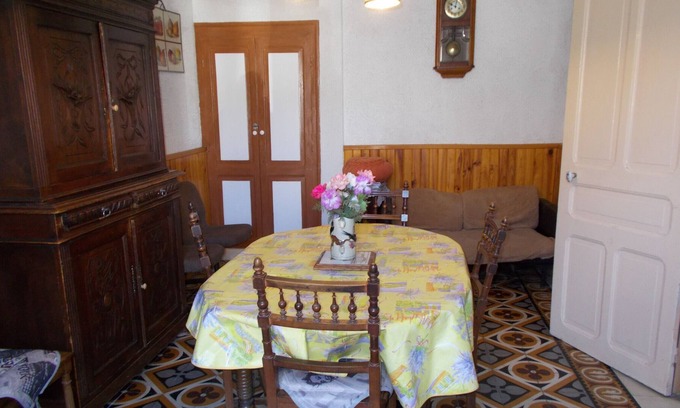 Chambon-sur-Lac House | Relax at Maison de Bourg Near Lake Chambon with Kitchen