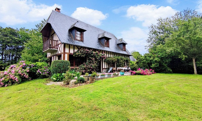 Le Mesnil-Durdent House | Cozy Maison de Campagne by the Sea and Golf Course