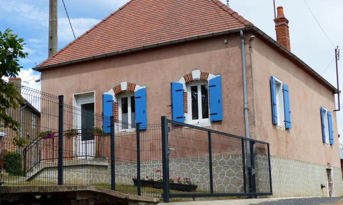 Saligny-sur-Roudon House | Family-Friendly Country House with Mini-Farm Activities