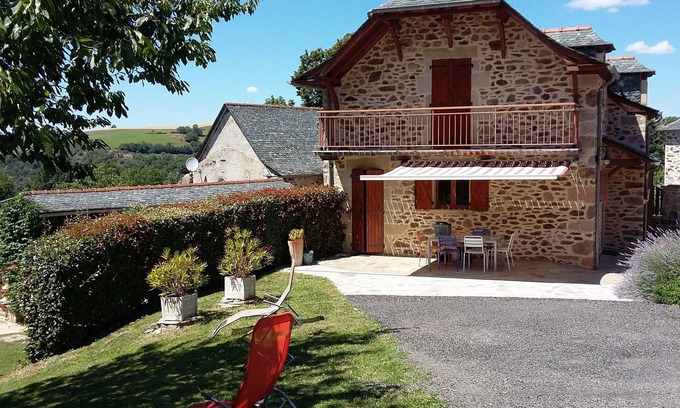 Villefranche-de-Rouergue House | Relax at Maison de Campagne with Spa in Aveyron's Charm