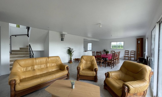Guegon House | Pet-Friendly Maison de Campagne for 10-12 Guests Awaits