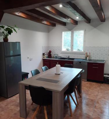 Chuelles House | Tranquil Country Retreat: Pet and Child Friendly Stay