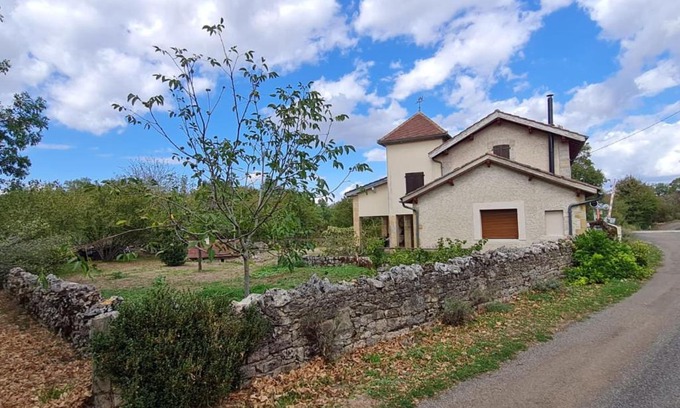 Issendolus House | Charming Maison de campagne au Touleyrou: Family-Friendly Retreat