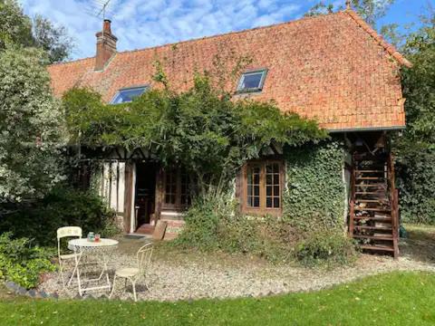 Lammerville House | Historic 17th Century Country Home - Pet and Child Friendly