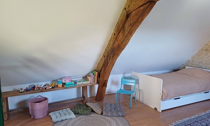 Champfleur Cottage | Beautiful Maison de Campagne: Family Fun & Unique Rooms