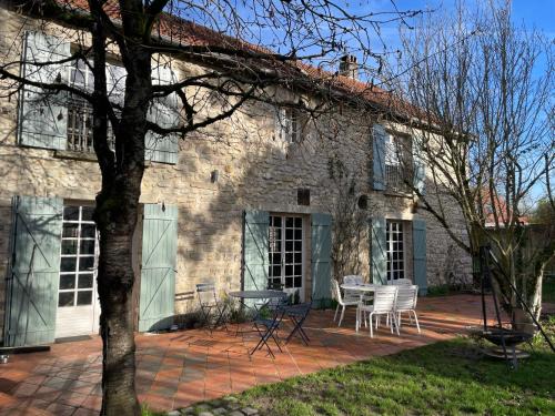 Boissy-le-Cutte Villa | Welcoming Maison de caractère: Pet and Child Friendly Stay