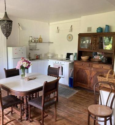 Neauphle-le-Chateau House | Cozy Maison de Charme in Neauphle le Chateau - Family Friendly