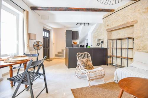 Vauban House | Stylish Maison de Charme Near Vieux Port, Family-Friendly