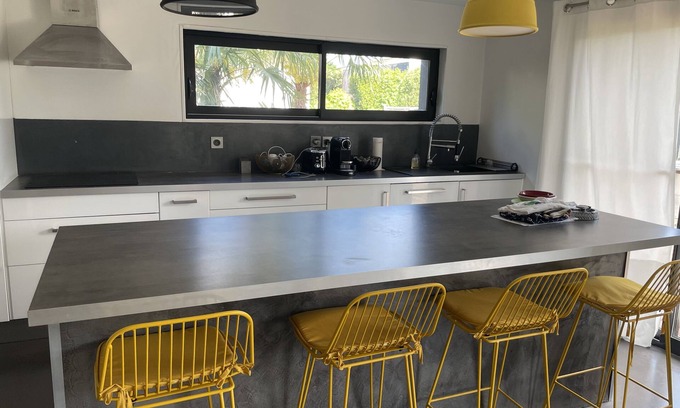Le Bouscat House | Charming Maison de Charme with Garden Near Tram in Bouscat