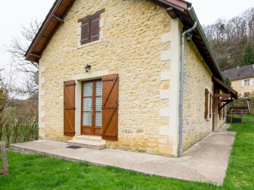 Tursac House | Inviting Maison de Charme with Garden near Prehistoric Sites