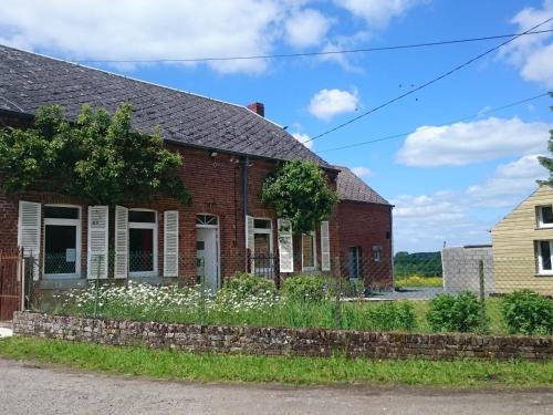 Liessies House | Gîte Liessies: Spacious Retreat for 12 in Nature's Embrace