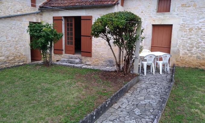Tourtoirac House | Discover the Delight of Maison de charme périgourdine