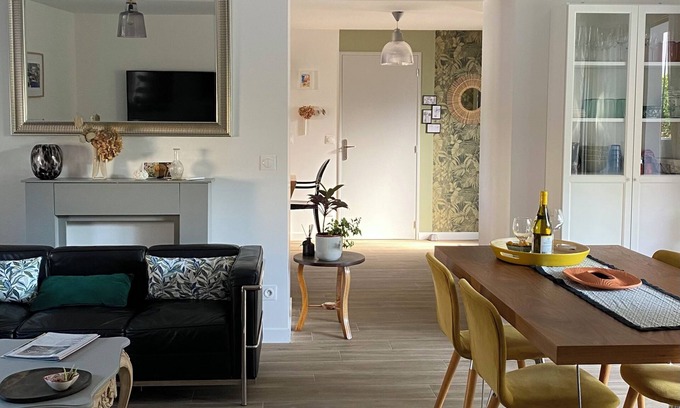 Vonges House | Family-Friendly Retreat with Kitchen for Memorable Stays