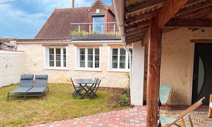 Barville-en-Gatinais House | Relaxing Getaway at Maison de Campagne avec Jacuzzi