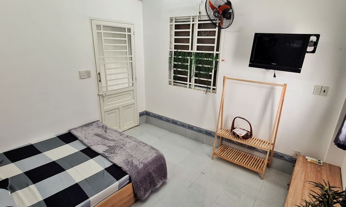 Binh Thuy House | Inviting Maison de Léa: Relax with Spa and Hot Tub Access