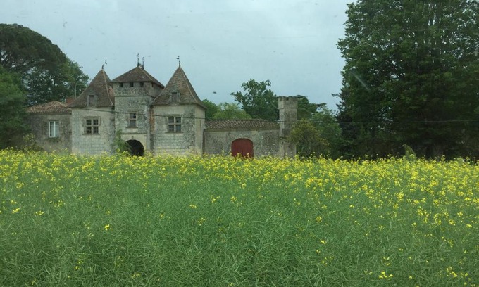 Lannes House | Family-Friendly Maison de la Chapelle Lassale with Pool