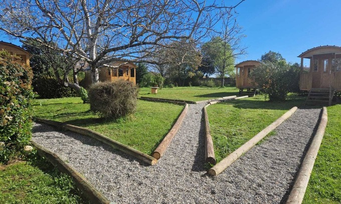 Monbequi House | Maison de maitre + 4 roulottes gite, chambre d'hôte between Toulouse and Montauban