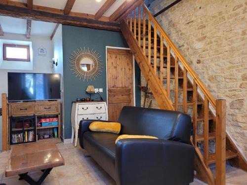 Saint-Regnobert-de-la-Cote-de-Nacre House | Unique Oceanfront Maison de Pêcheur, Steps from the Sea