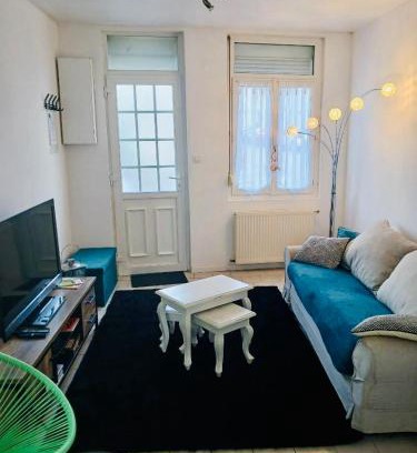 Etaples House | Family-Friendly Maison de pêcheur la CORBOE - Rated 8/10