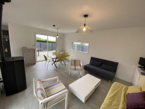 Olonne-sur-Mer House | Cozy Maison de plein pied Near Sea, Marshes & Forest