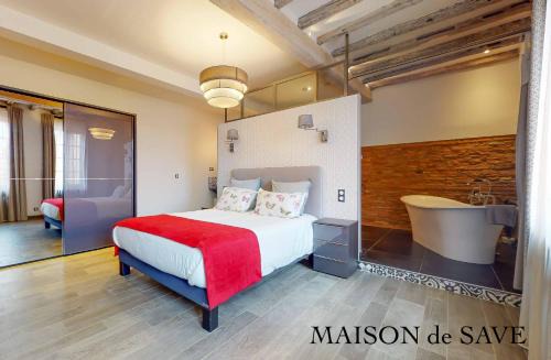 L'Isle-Jourdain Apartment | Discover Maison de Save: Family-Friendly 4-Star Retreat