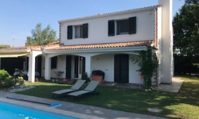 Tournefeuille House | Relax at Maison de Vacances with Private Pool Retreat