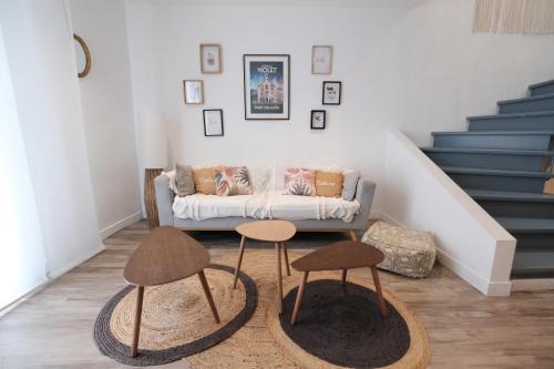 Thuir House | Inviting Rooftop Getaway for Family Adventures