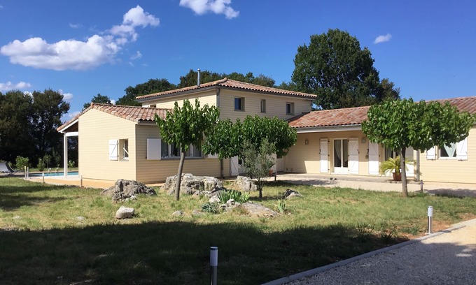 Les Vans House | Relaxing Getaway at Maison de Vacances with Pool