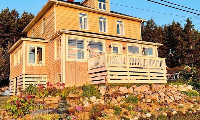 La Mitis Ski Chalet | Beachfront Maison de Vacances à Ste-luce-sur-mer Retreat