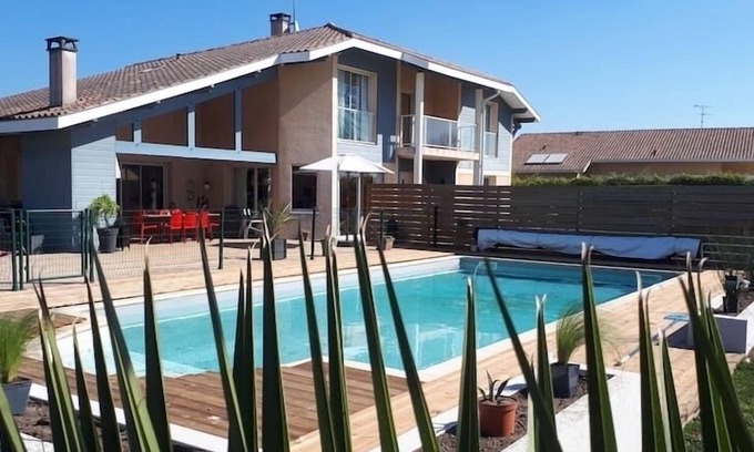 Tosse House | Tranquil Retreat at Maison de Vacances Limitrophe Seignosse