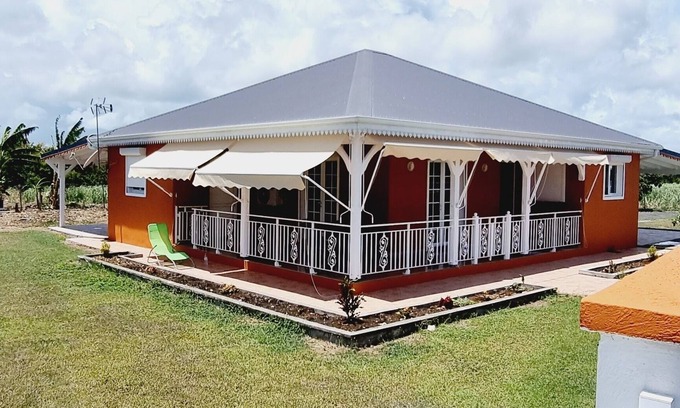 Port-Louis House | Idyllic Villa Ladesiree: 10 Min from Port Louis, Ocean View
