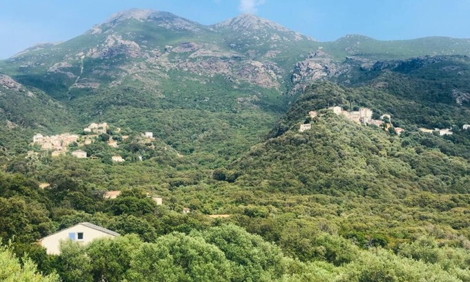 Braccolaccia House | Maison de Village: Minutes from Beaches and Saint Florent